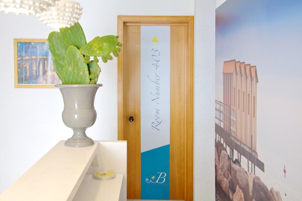 Blu Side Hotel & Residence ตอร์เร ซาน จิโอวานนิ อูเจนโต ภายนอก รูปภาพ