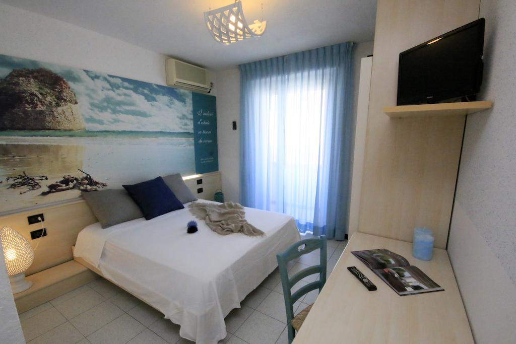 Blu Side Hotel & Residence ตอร์เร ซาน จิโอวานนิ อูเจนโต ภายนอก รูปภาพ