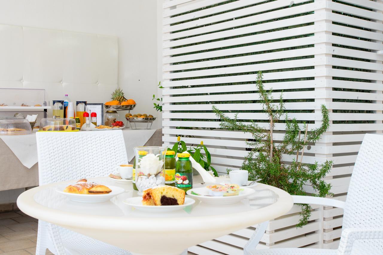 Blu Side Hotel & Residence ตอร์เร ซาน จิโอวานนิ อูเจนโต ภายนอก รูปภาพ